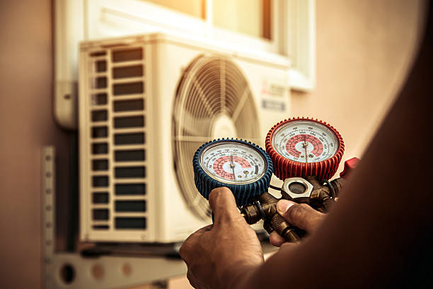 Professional Hvac Maintenance technician working in Horseshoe Bend, ID